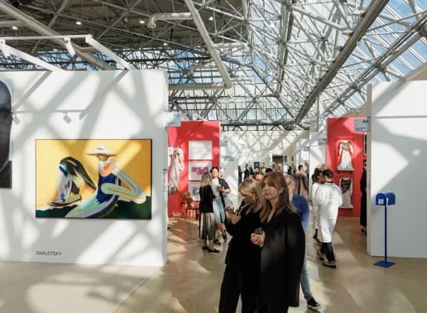 Ярмарка современного искусства Cosmoscow 2024