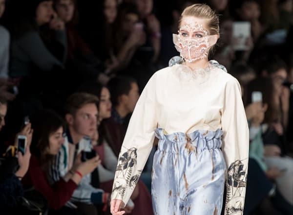 Показ коллекции программы «Дизайн одежды. Базовый курс» на MBFW Russia
