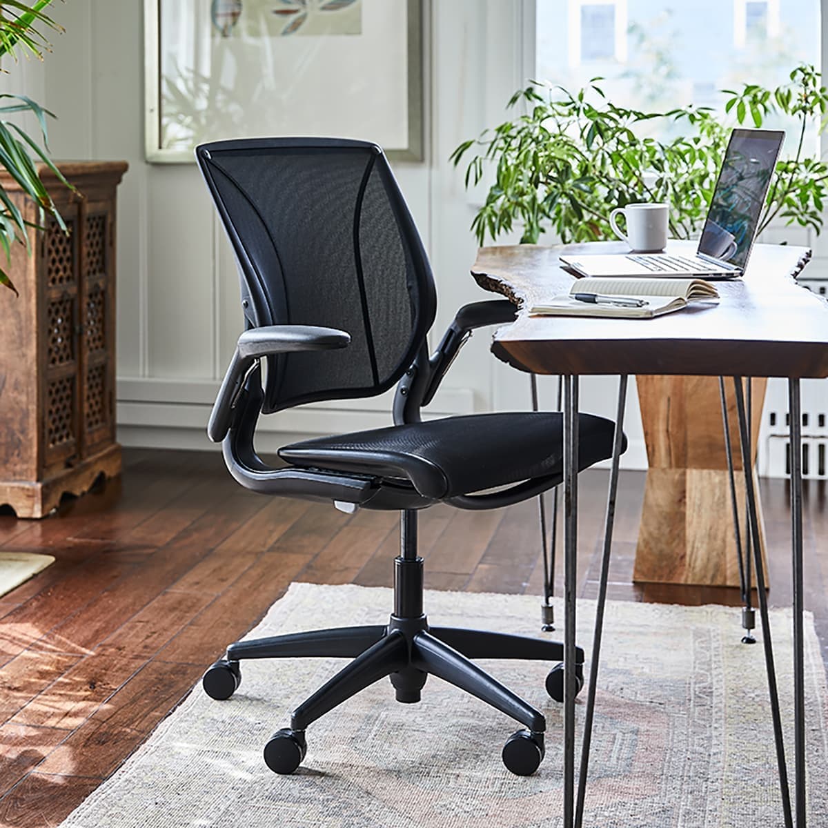 World One Task Chair. Humanscale