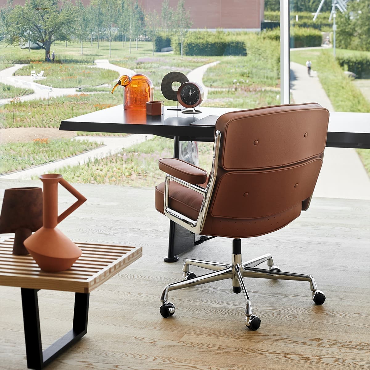 Lobby Chair ES 104. Дизайн Чарльза и Рэй Имз, Vitra
