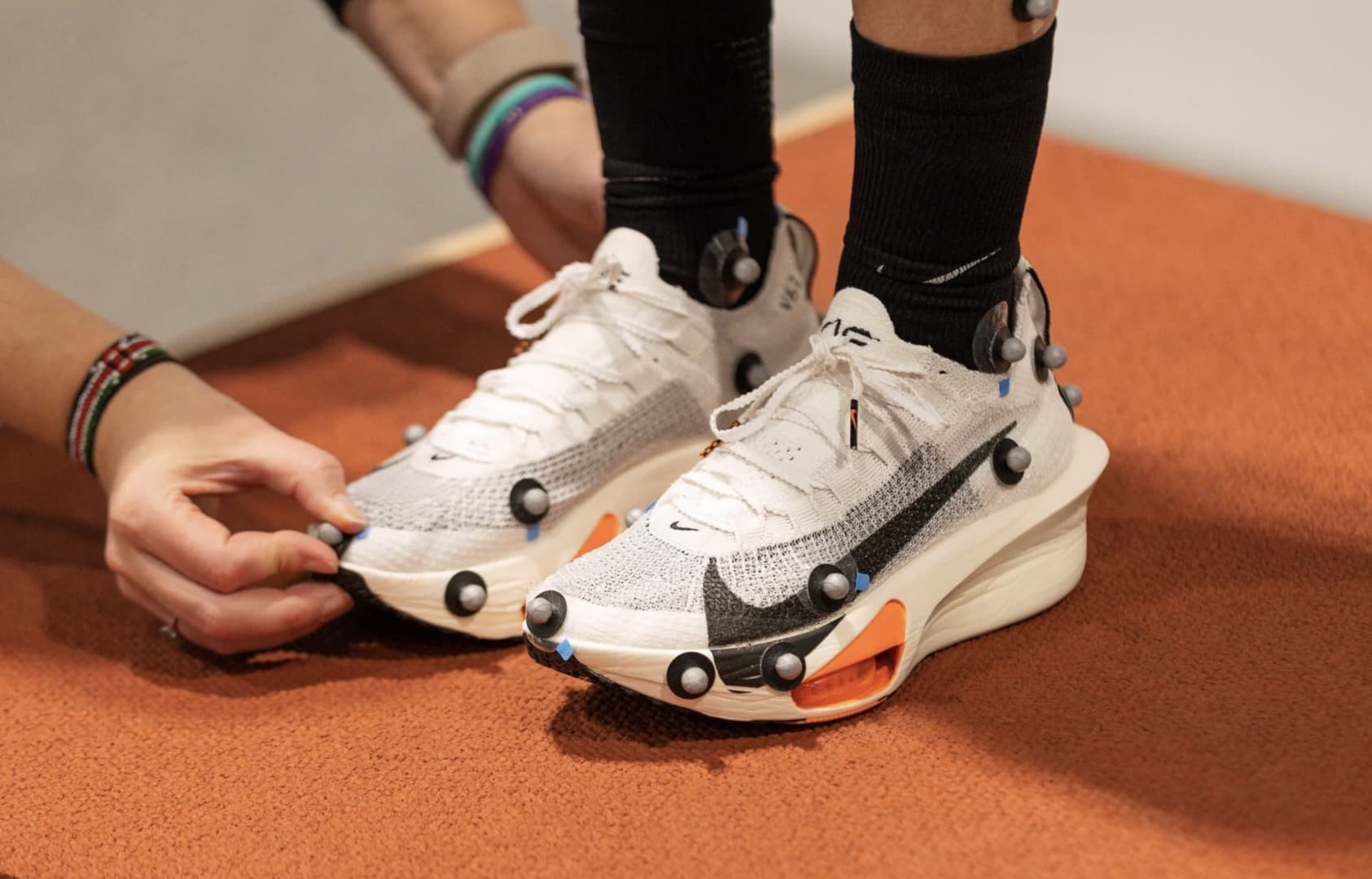 Nike выпустил кроссовки, в которых был установлен мировой рекорд