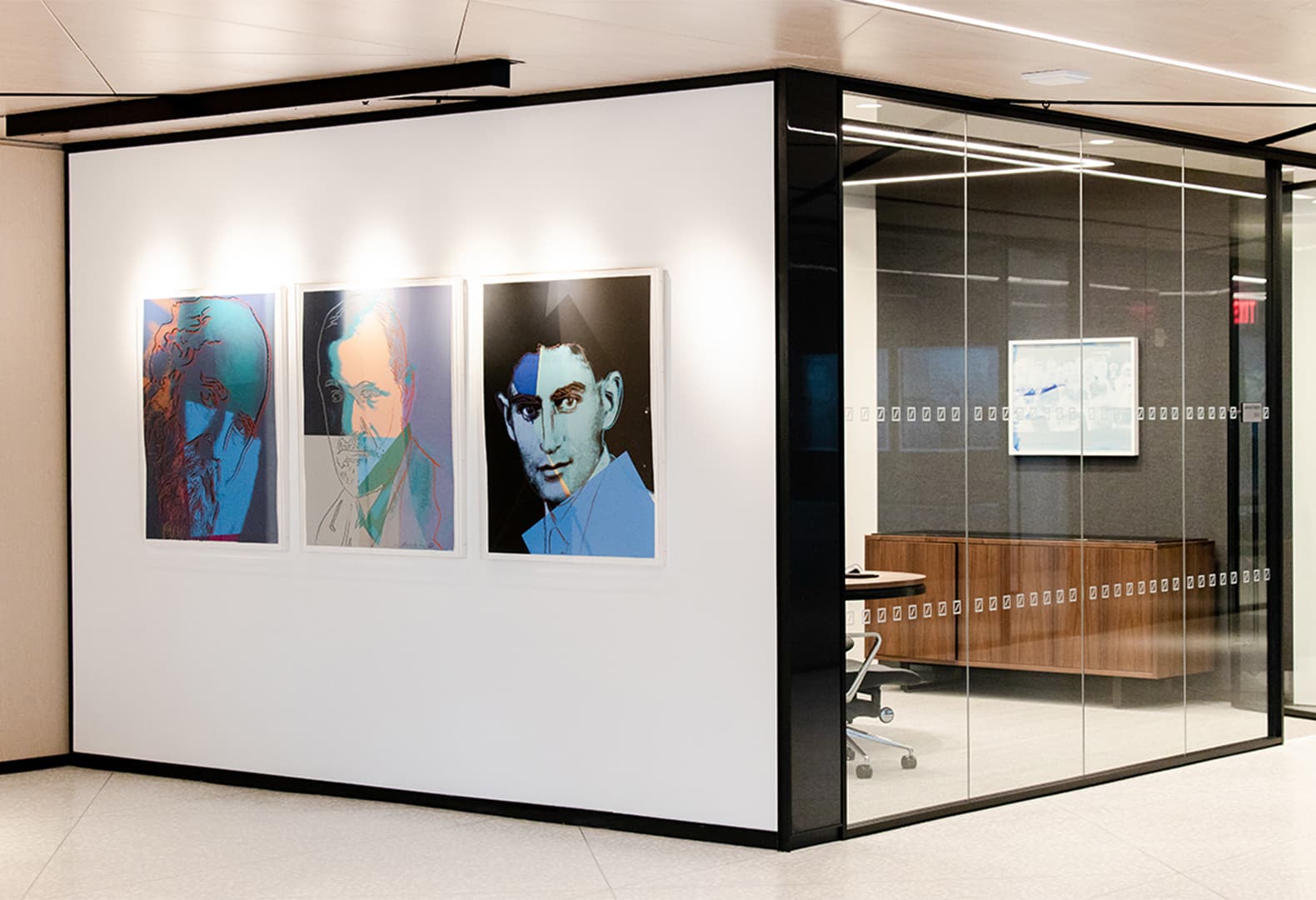 Ten Portraits of Jews of the Twentieth Century by Andy Warhol, Deutsche Bank Centre, Нью-Йорк