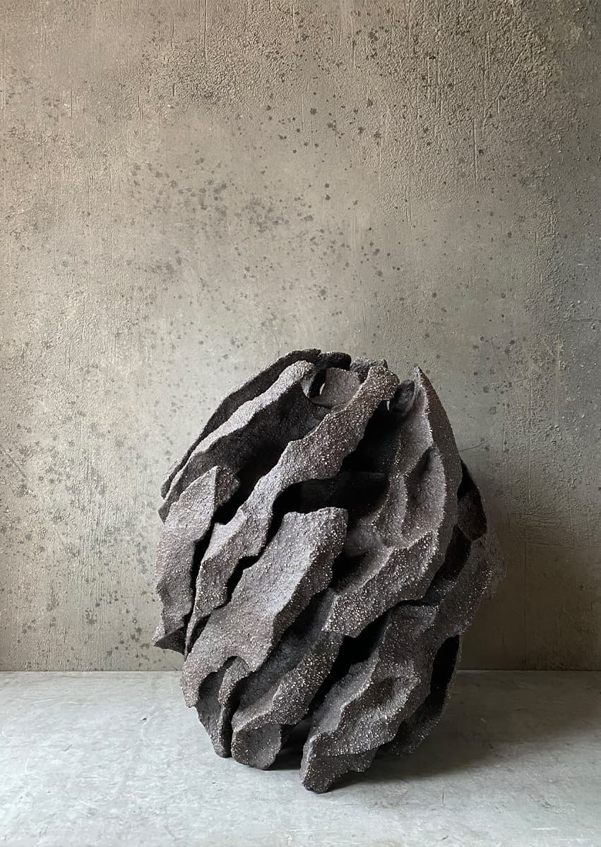 Pinsel Vase, Voznicki; Jordan van der Ven. Фото: @ Mia Karlova Galerie
