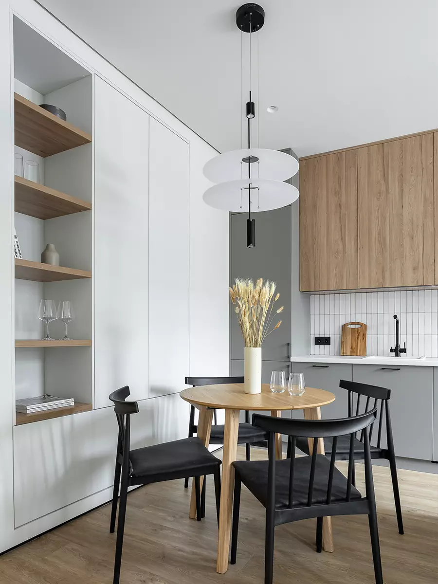 Эргономичные решения и спокойная палитра в интерьере маленькой квартиры для сдачи в аренду — проект студии URAL Interior