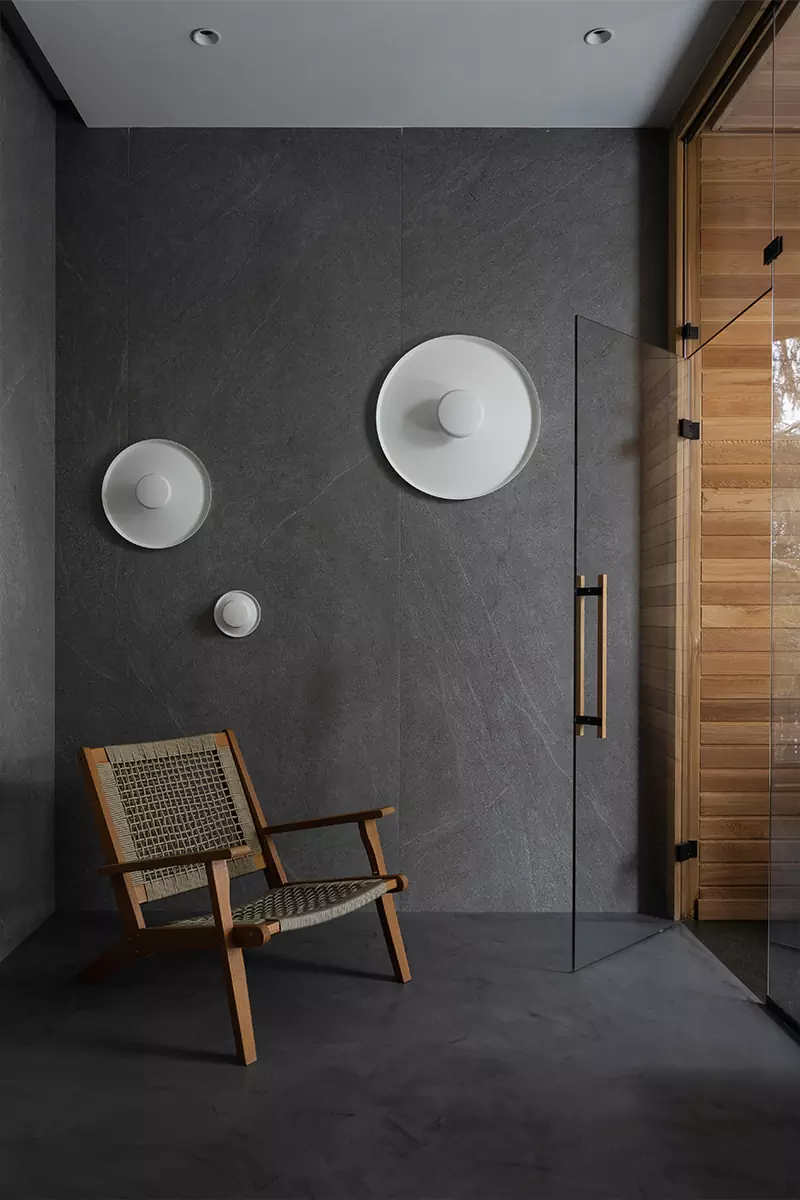 Два камина и просторные веранды в интерьере загородного дома для московской семьи — проект Аны Сергиенко