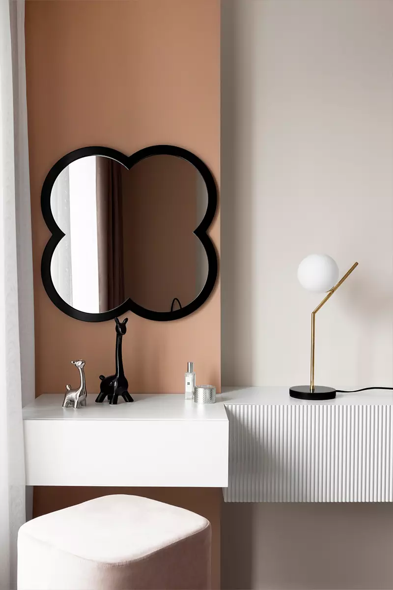 Умиротворенный интерьер квартиры в Алматы с функциональными перегородками — проект Яздурсун Хождабердыевой