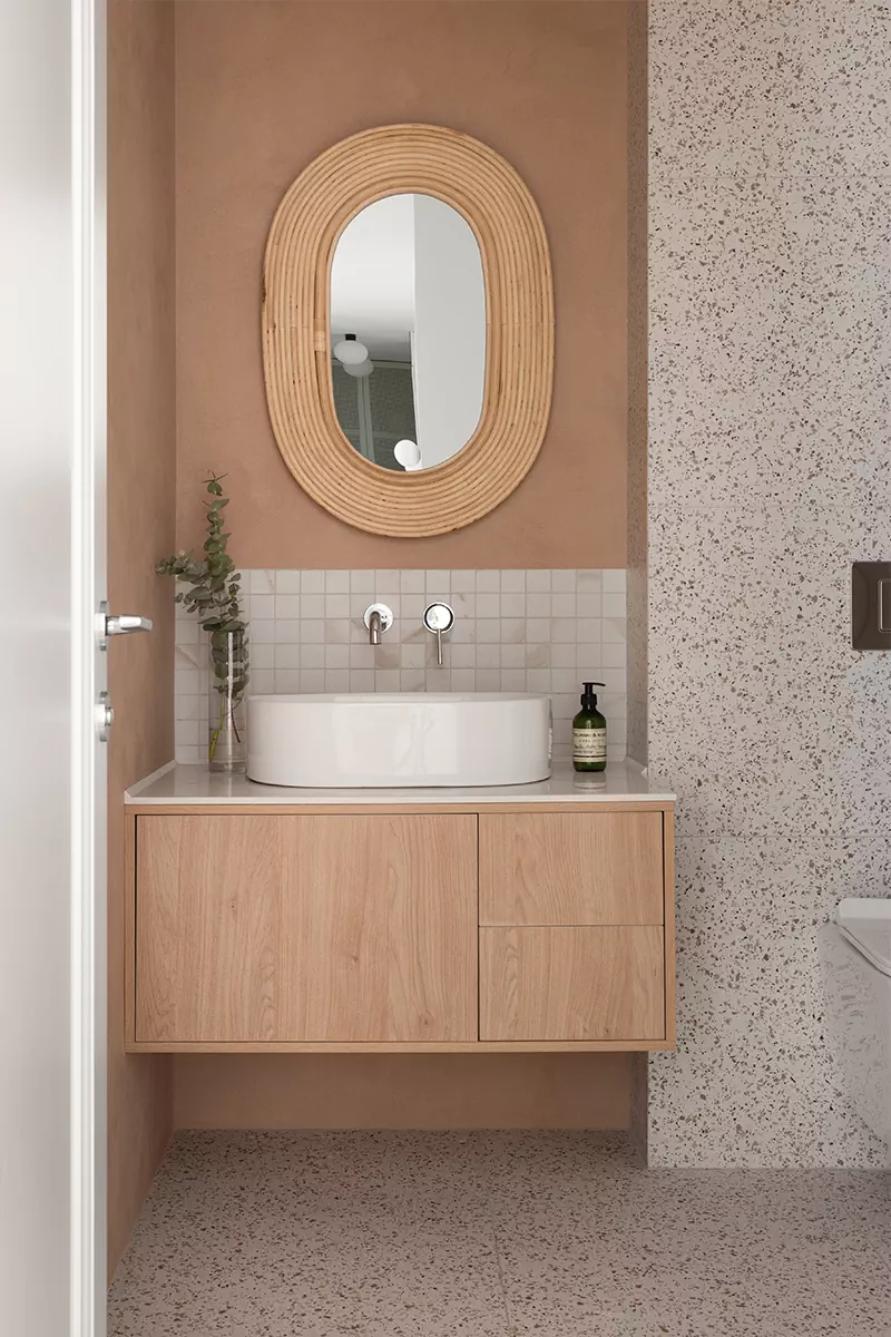 Точечные цветовые акценты в интерьере квартиры для пары с двумя детьми – проект Камилы Иргалиевой