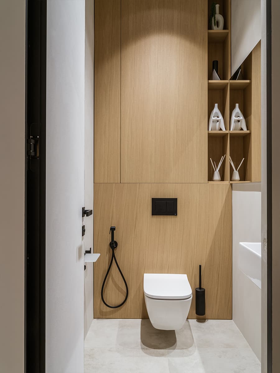 Обволакивающие темные оттенки и ванная со стеклянным потолком в интерьере австралийского коттеджа — проект Adrian Amore Architects