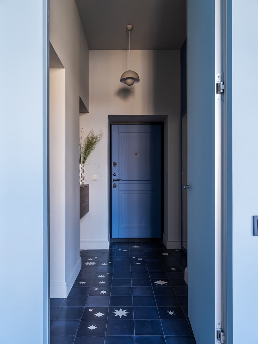 Винтажная мебель и отделка в яркой современной квартире в Ростове-на-Дону — проект Лины Дедюхиной