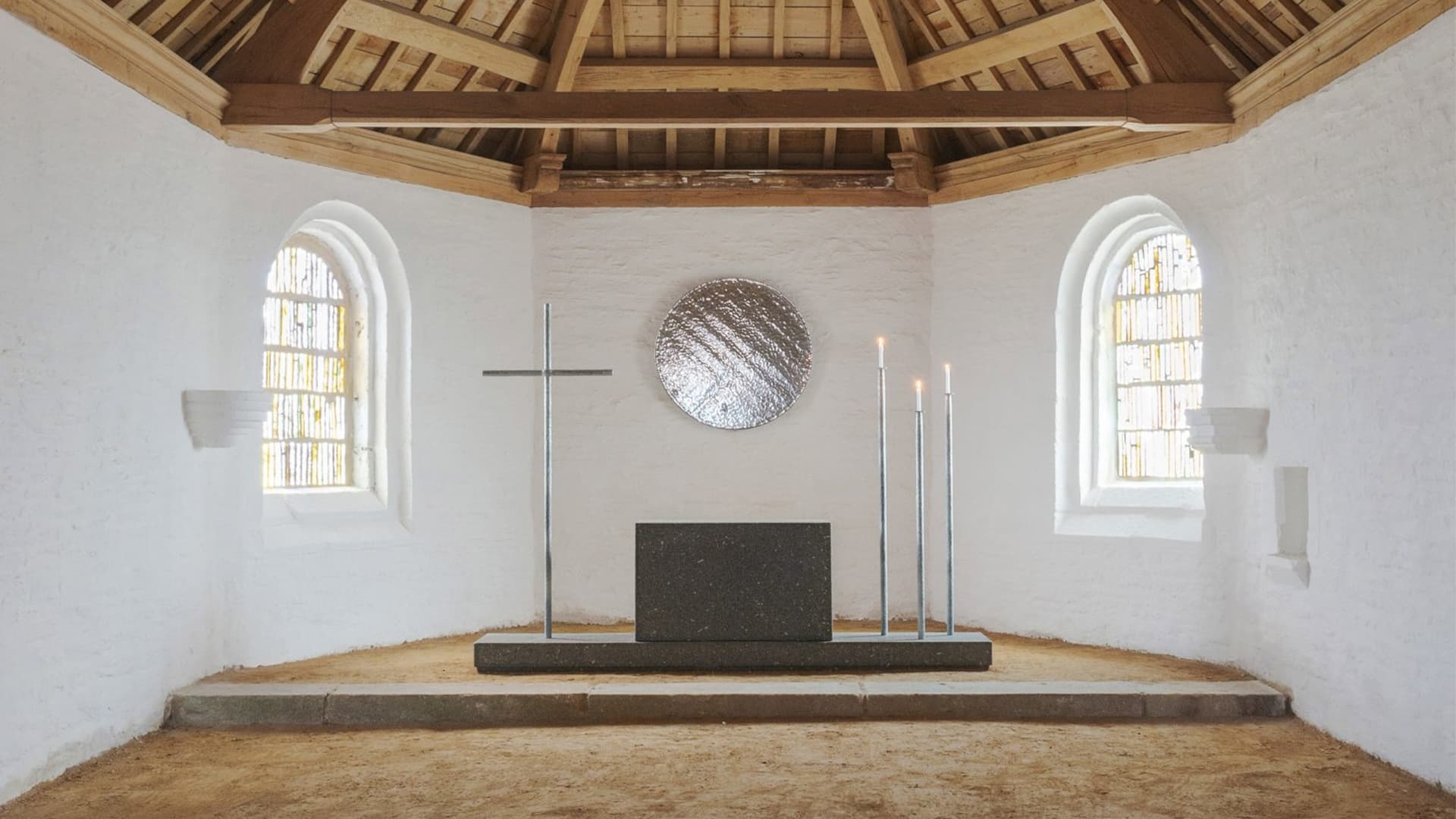 Design Religion: как духовные смыслы воплощаются в дизайне и архитектуре Design Religion: как духовные смыслы воплощаются в дизайне и архитектуре