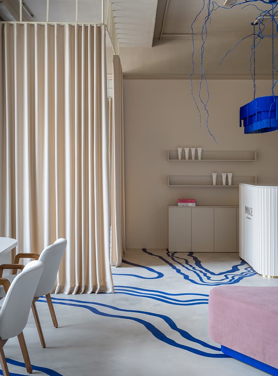 Органические формы и мягкие линии в интерьере минского салона красоты — проект Елены Ерашевич