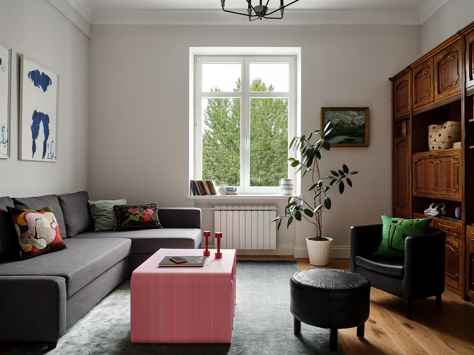 Эклектичный интерьер квартиры в сталинке с «винтажным» характером — проект Ольги Цуриковой