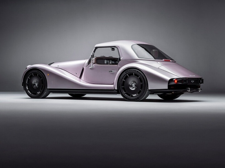 Morgan Motor представил спорткар в классическом стиле
