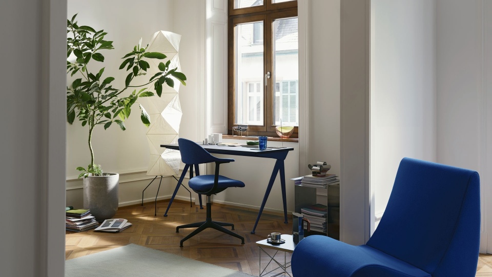 Эрван Буруллек создал технологичный рабочий стул для Vitra