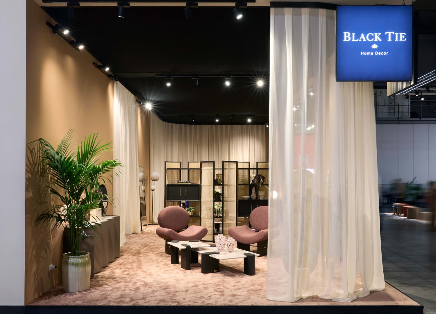Новые модели Black Tie как свежий взгляд на оформление интерьера