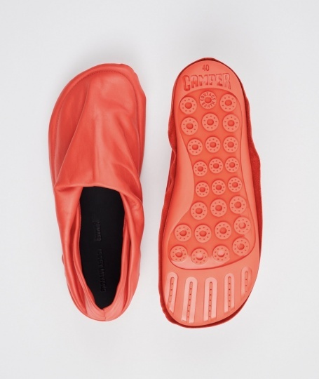 Issey Miyake создал обувь для бренда Camper по принципу A Piece of Cloth
