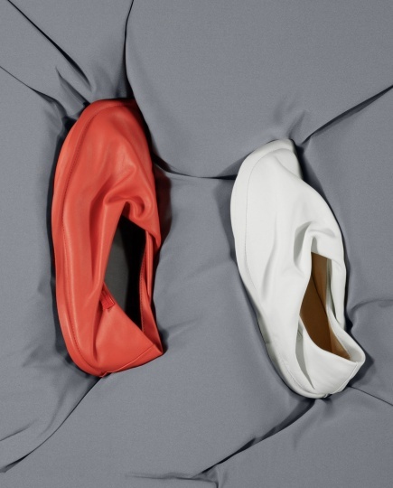 Issey Miyake создал обувь для бренда Camper по принципу A Piece of Cloth