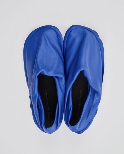 Issey Miyake создал обувь для бренда Camper по принципу A Piece of Cloth