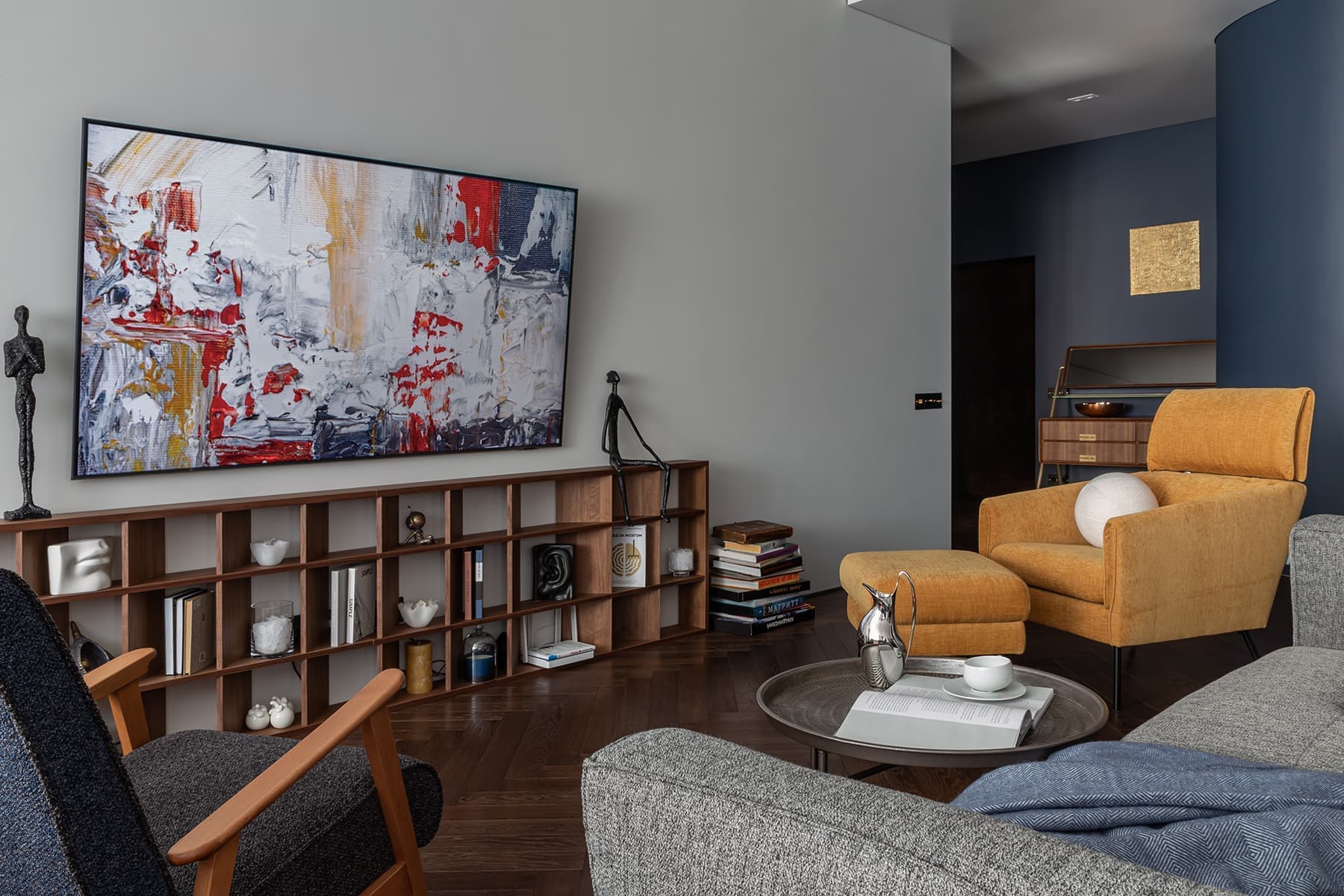 Эклектичный интерьер квартиры на стыке эпох — проект Анастасии Федоровской