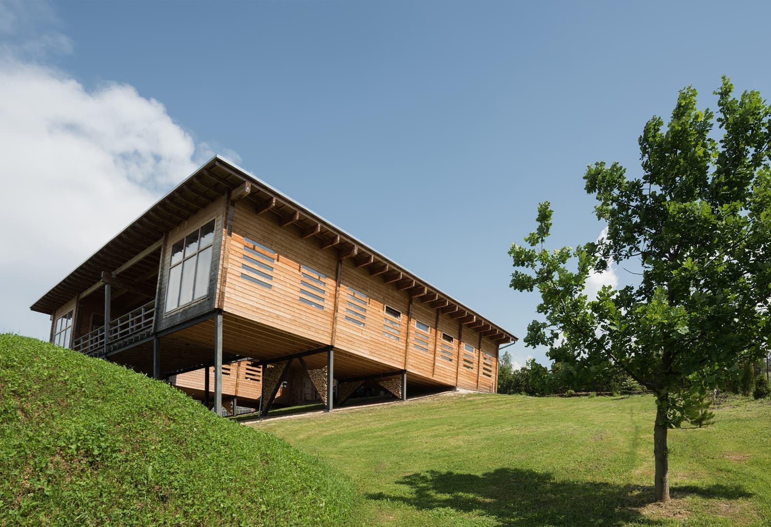 Гармоничная деревянная архитектура Тотана Кузембаева