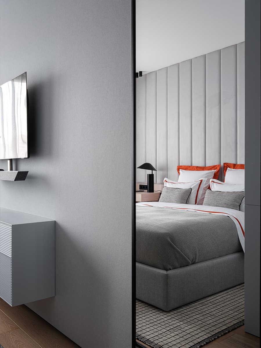 Терракотовые акценты в интерьере небольшой квартиры — проект студии Poshinteriors