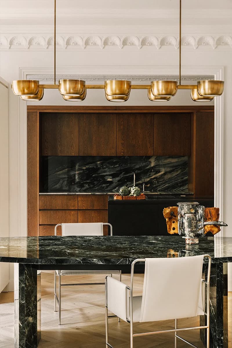 Вдохновленный Джо Понти интерьер исторической квартиры в Париже — проект бюро RMGB