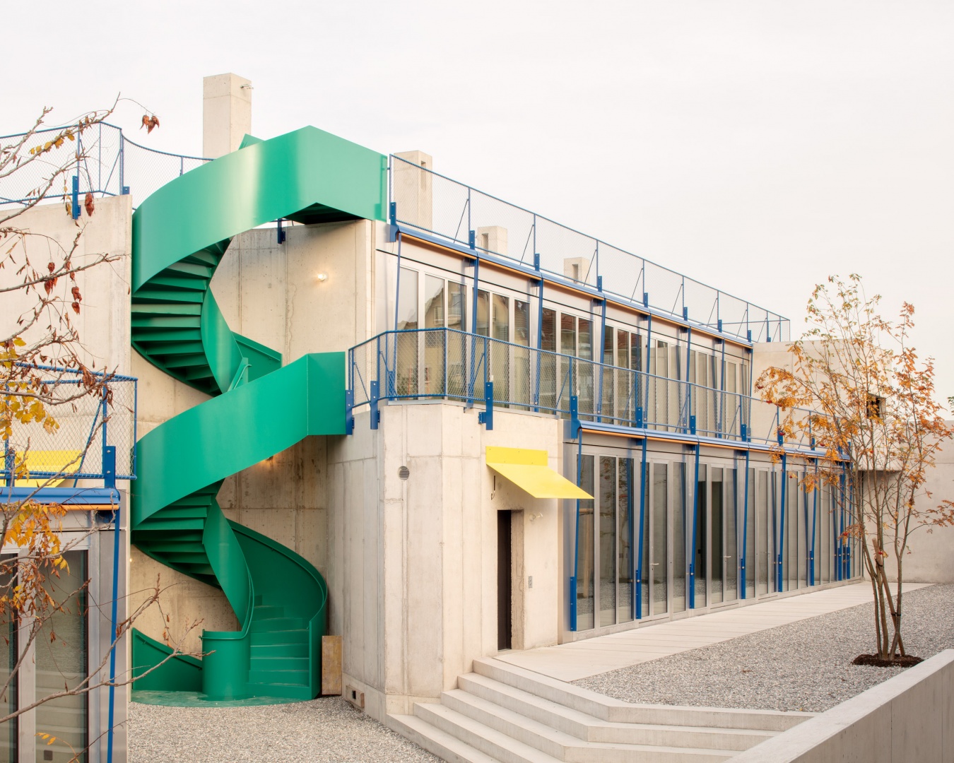 Buchner Bründler Architekten завершили жилой комплекс Rötiboden в Швейцарии