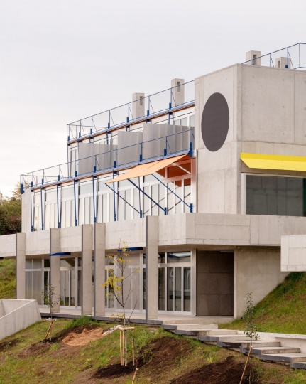 Buchner Bründler Architekten завершили жилой комплекс Rötiboden в Швейцарии