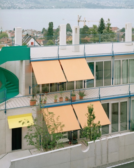 Buchner Bründler Architekten завершили жилой комплекс Rötiboden в Швейцарии