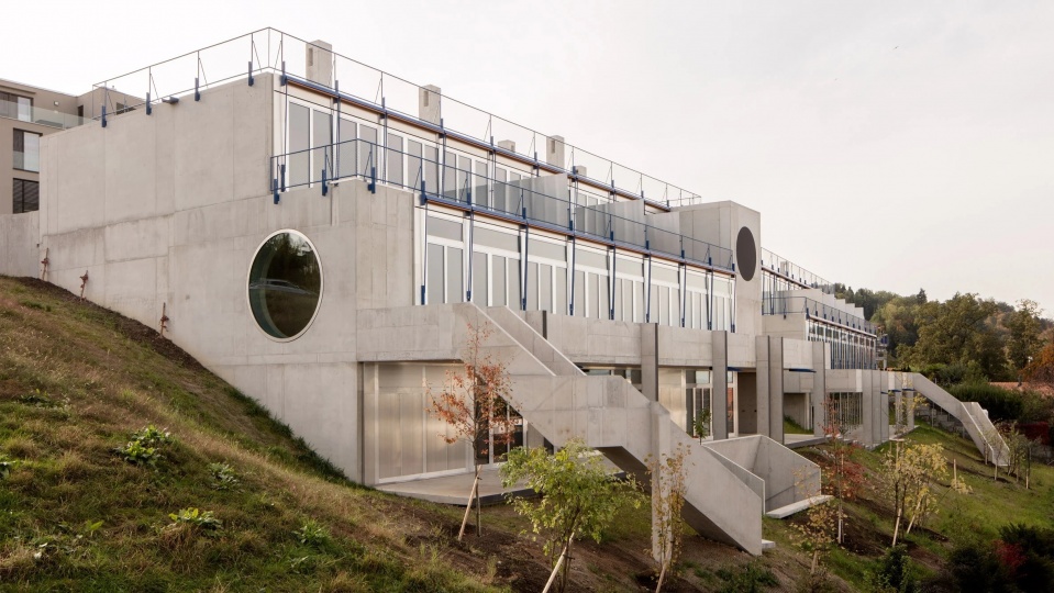 Buchner Bründler Architekten завершили жилой комплекс Rötiboden в Швейцарии