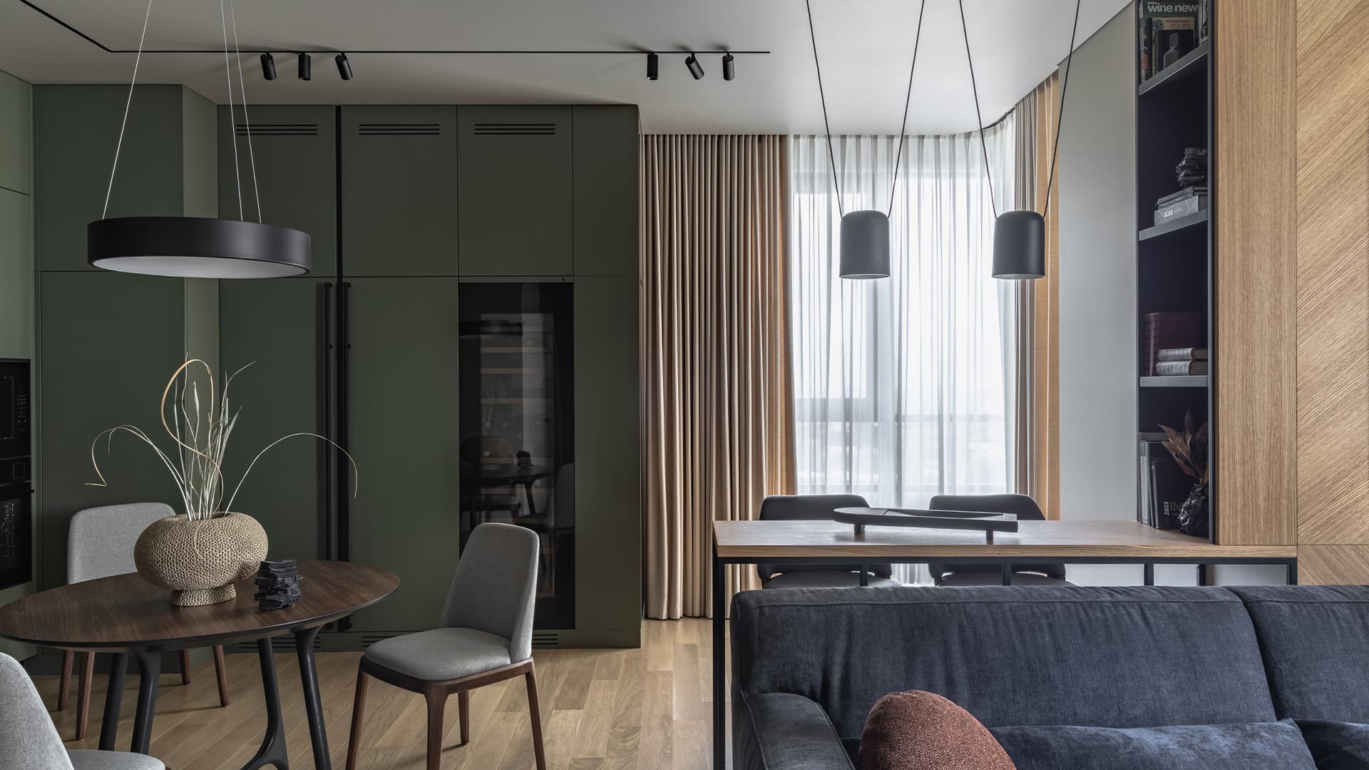 Цветовые переходы и легкие контрасты в интерьере квартиры для семьи — проект Анны и Максима Илющенко Цветовые переходы и легкие контрасты в интерьере квартиры для семьи — проект Анны и Максима Илющенко