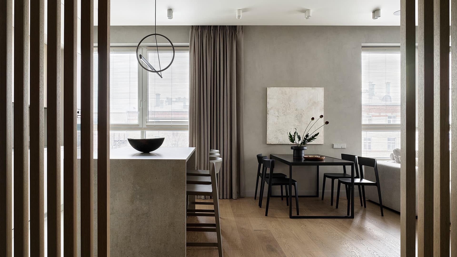 Эффектное изголовье из слэба в интерьере квартиры с необычной планировкой — проект MN Design Эффектное изголовье из слэба в интерьере квартиры с необычной планировкой — проект MN Design