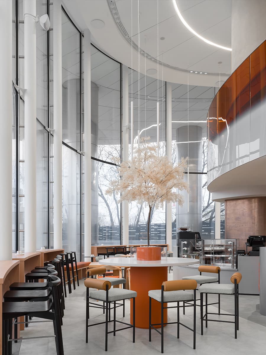 Контрасты и динамичный свет в интерьере технологичного офиса — проект IND Studio