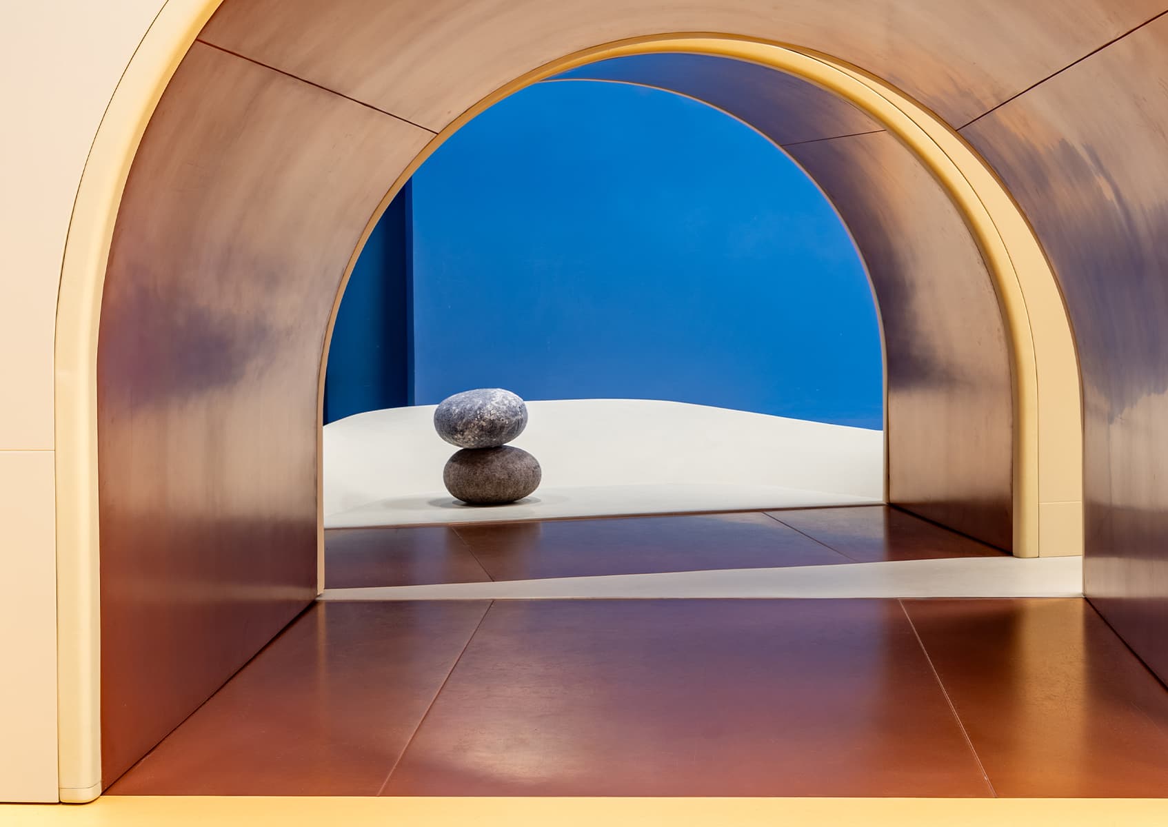 Фантазийный интерьер игрового центра в музее «ЗИЛАРТ» — проект архитектурного бюро UTRO