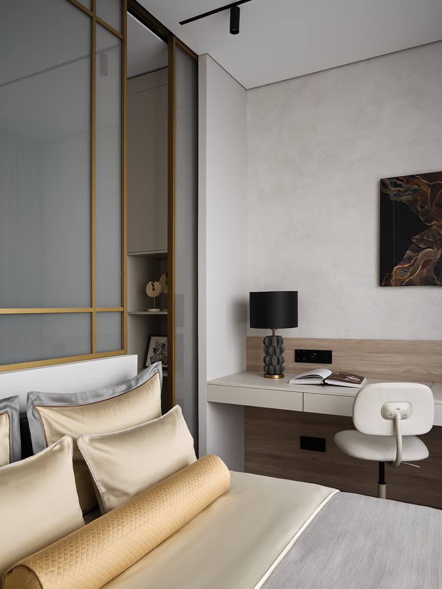 Золотистая перегородка со smart-стеклом в бутиковом интерьере квартиры — проект Ларисы Ермоленко