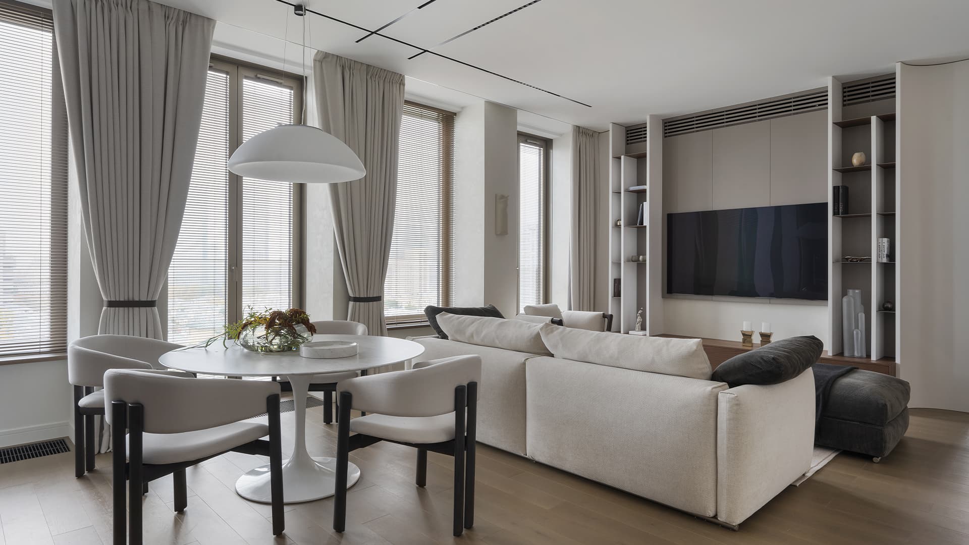 Современный интерьер квартиры с большими окнами — проект Виктории Вольвач Современный интерьер квартиры с большими окнами — проект Виктории Вольвач