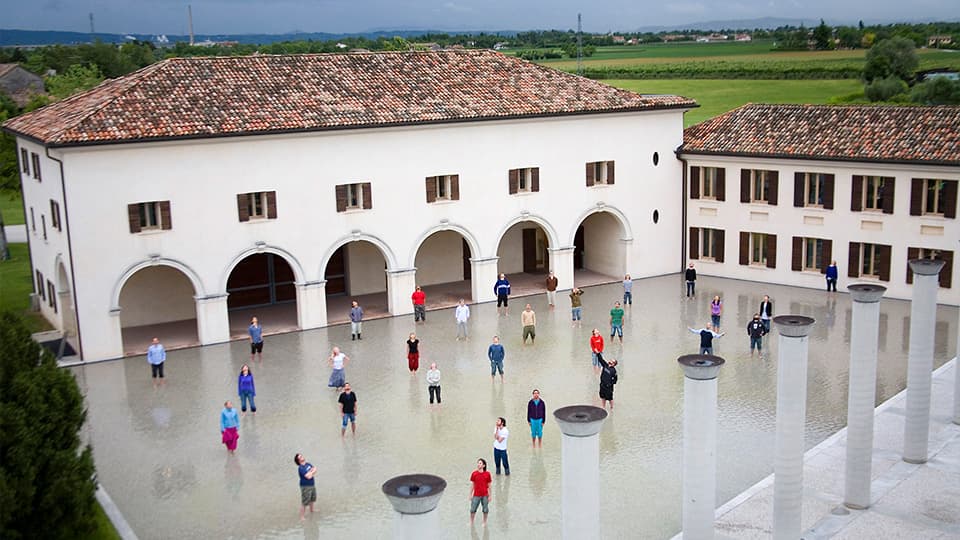 Fabrica: Центр исследования коммуникаций Benetton Group