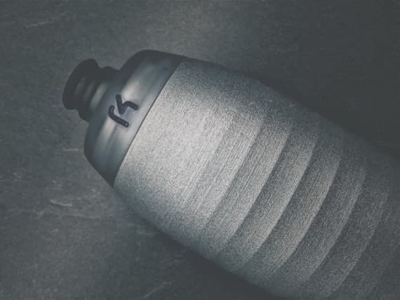 KEEGO сделали первую спортивную бутылку из металла KEEGO сделали первую спортивную бутылку из металла