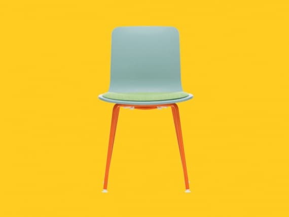 Джаспер Моррисон сделал яркие стулья для Vitra
