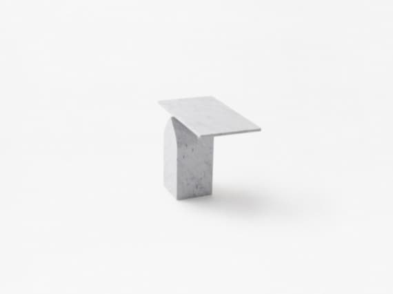 Nendo представили балансирующие мраморные столики