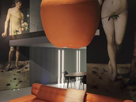Инсталляция Филиппа Старка в шоу-руме Cassina