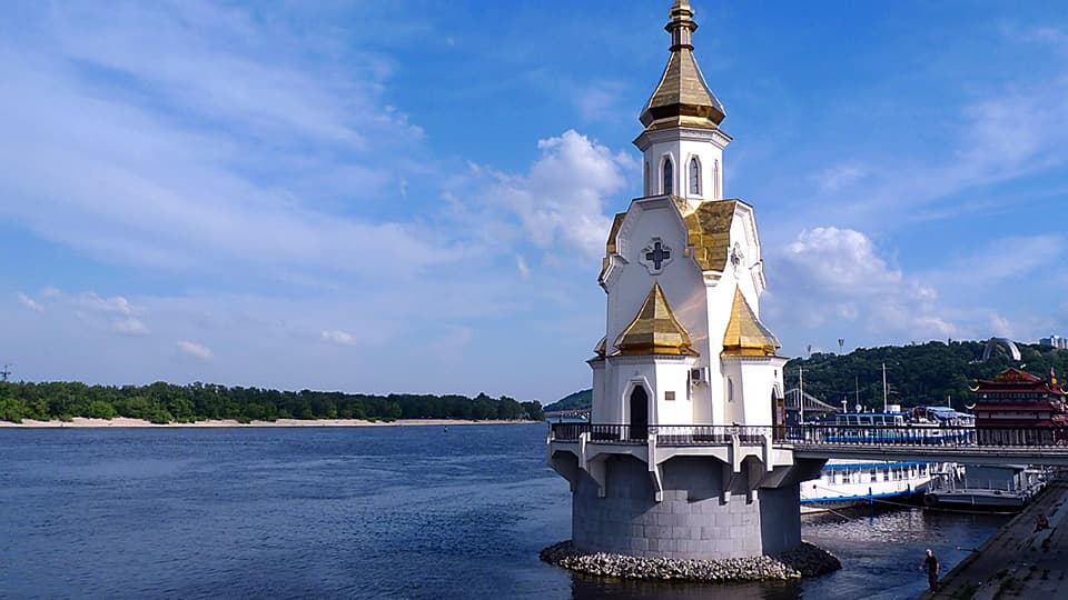 На десерт: уральский храм-на-воде