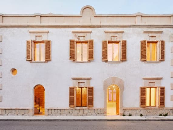Aulets Arquitectes восстановили здание на Майорке Aulets Arquitectes восстановили здание на Майорке