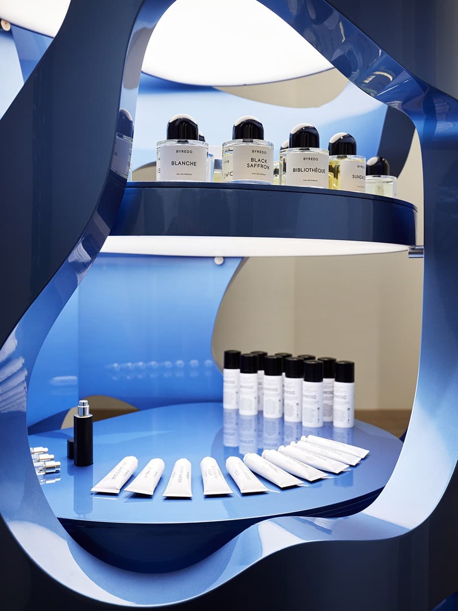 Парфюмерный магазин Dover Street Parfums Market в Париже – проект Рей Кавакубо