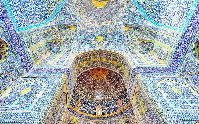 Персидская плитка периода династии Тимуридов. Фото: uniquetiles.uk