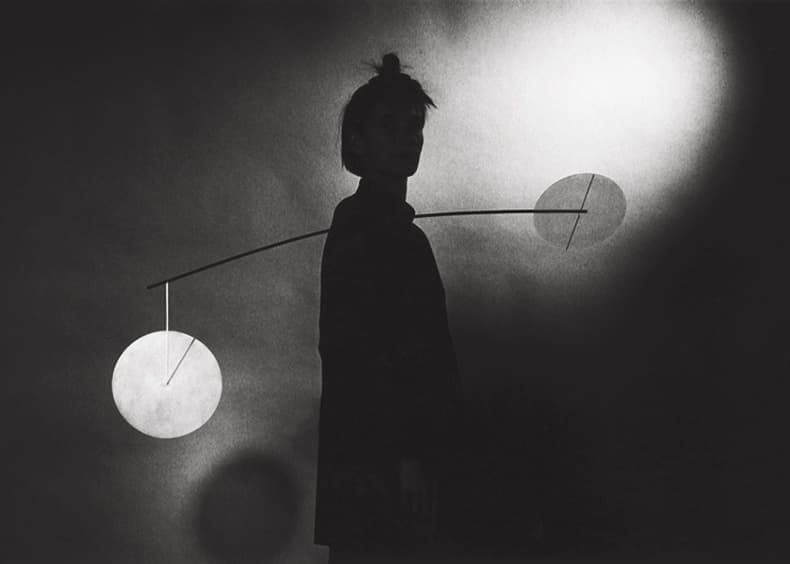 BIJOU D'ÉPAULE, LAITON, CAOUTCHOUC, ACIER, PLEXIGLAS, 1987