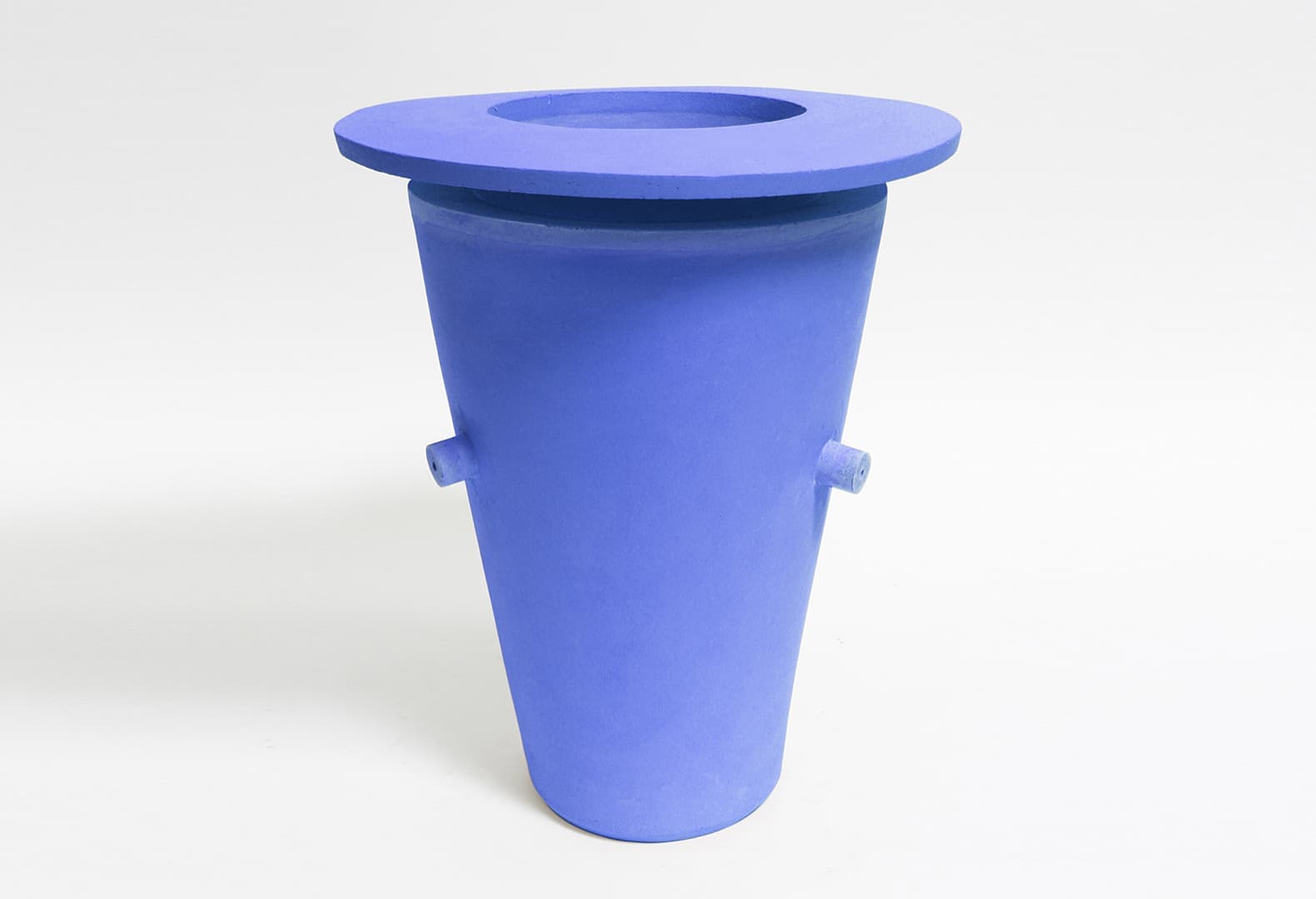керамика Giant Wide Saucer in Klein Blue, BZIPPY