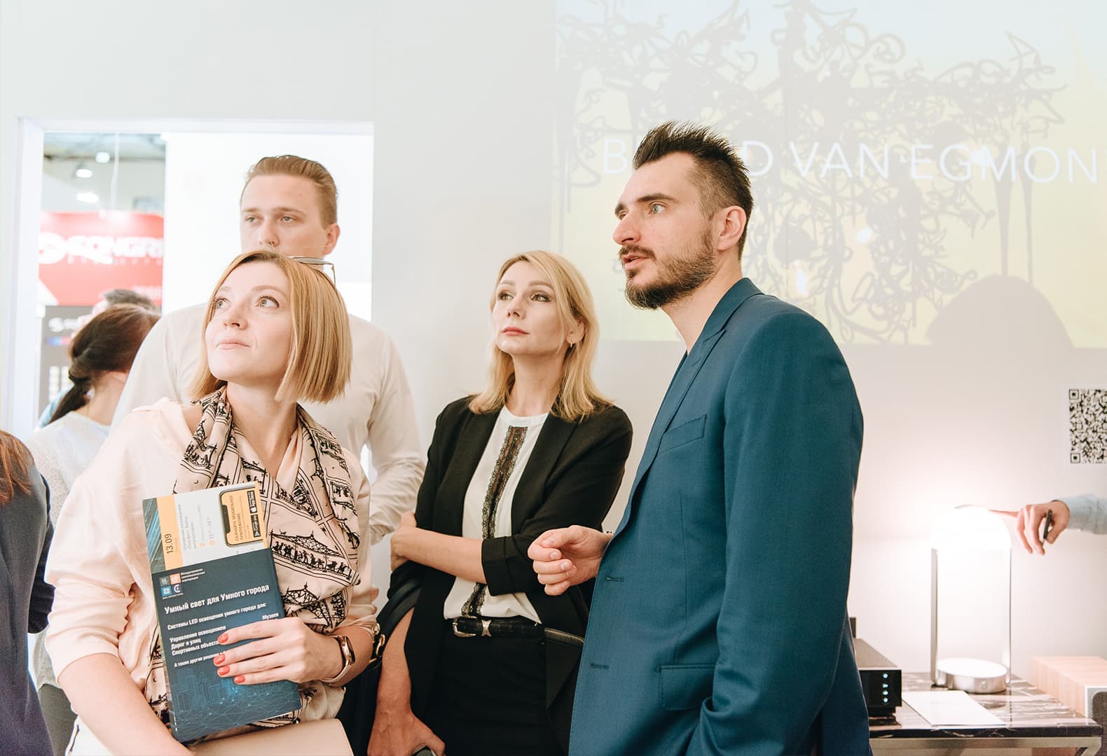 Константин Цепелев в smart cube на выставке 2019