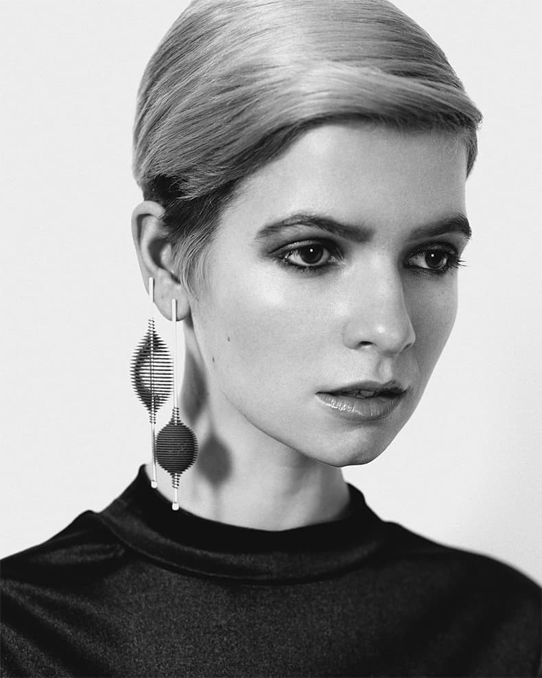 HOT INGO EARRINGS, 2016