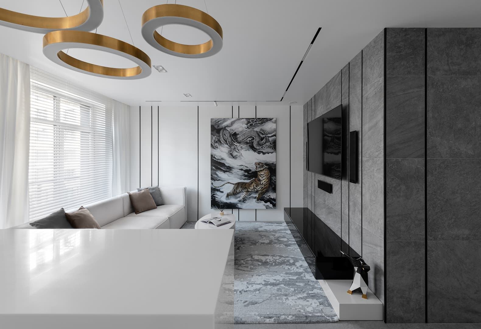 Интерьер московских апартаментов с открытой ванной – проект Korshunov Architects
